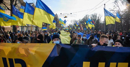 "Питається, чого ми не можемо повчитись у ворога тому, що він вміє краще за нас?" - Олена Павленко