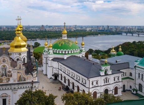 Печерский Холм: У него деньжонок много, а я денежки люблю