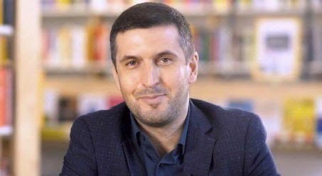 "Ніколи не вгадаєте хто у нас згідно чинного законодавства має відповідати за воєнну економіку…" - Павло Вернівский